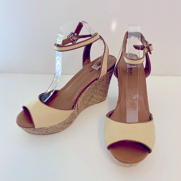 Call It Spring Wedge Sandals - Size 9 - Picture 1 of 6